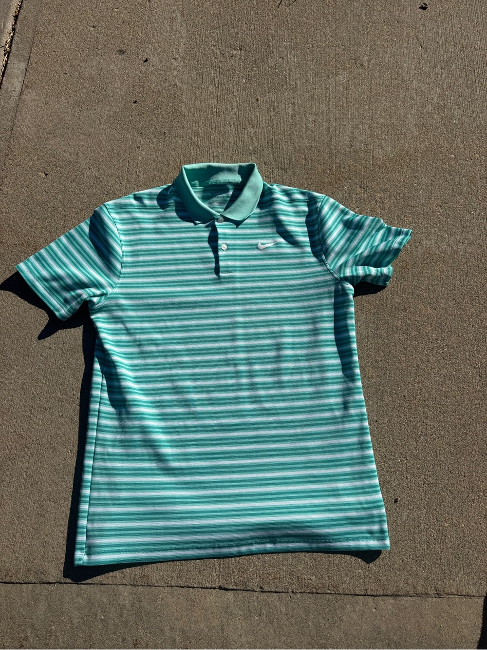 Men’s Nike Golf Polo (size medium)